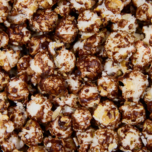Popcorn o smaku czekolady – chrupiący karmelizowany popcorn czekoladowy premium